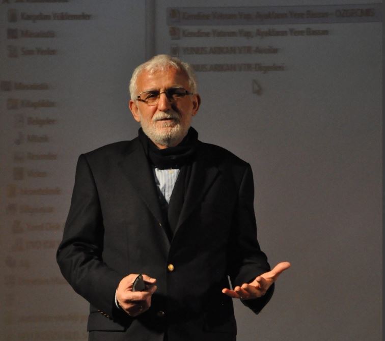 Sosyal medya çılgınlığı… Neme lâzım, dikkat etmek lâzım!..