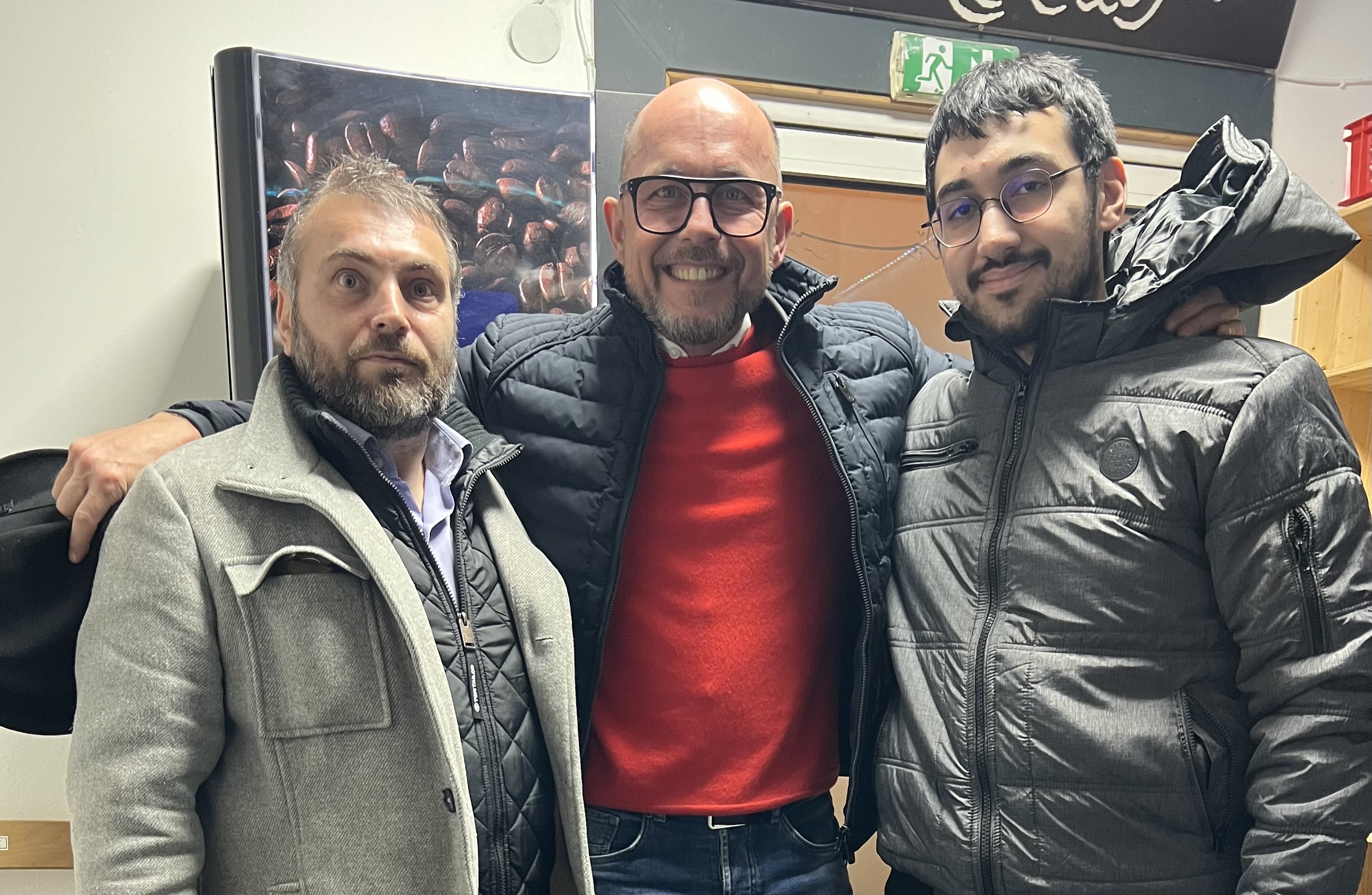 Geben für Leben” Derneğine Destek: Belediye Başkanı Michael Ritsch Pizza Dağıttı Geben für Leben” Derneğine Destek: Belediye Başkanı Michael Ritsch Pizza Dağıttı