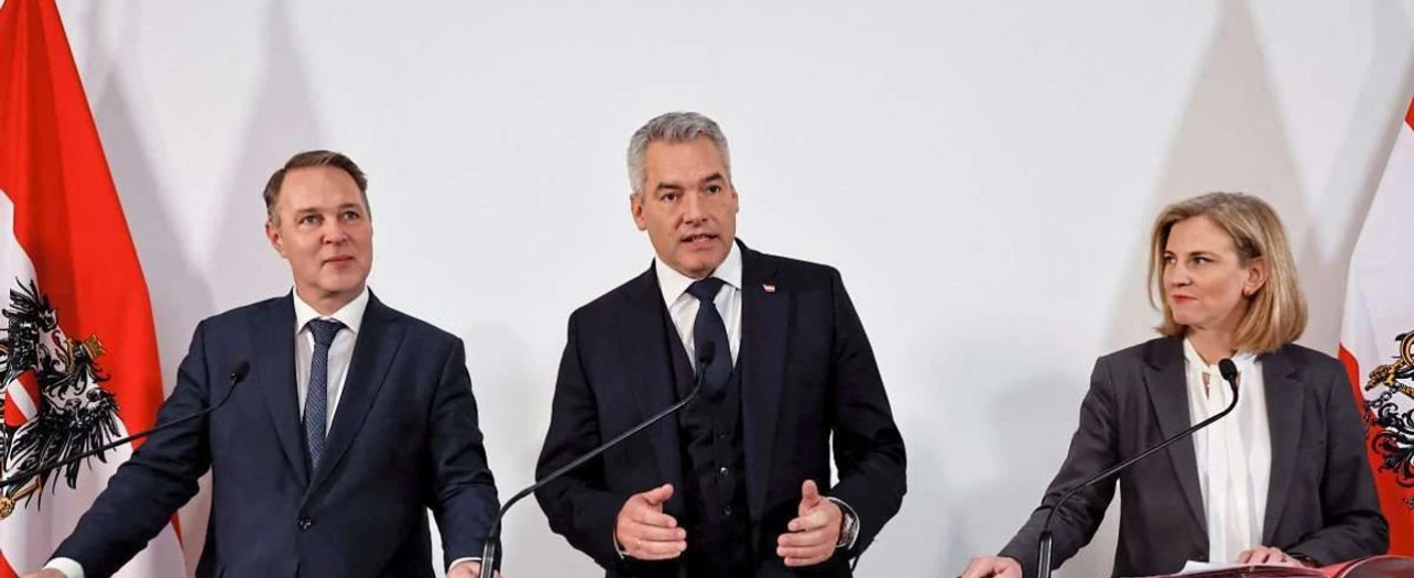 Avusturya’da Sızdırılan Belge: Koalisyon Görüşmelerinde Başörtüsü Yasağı Gündeme Gelmiş