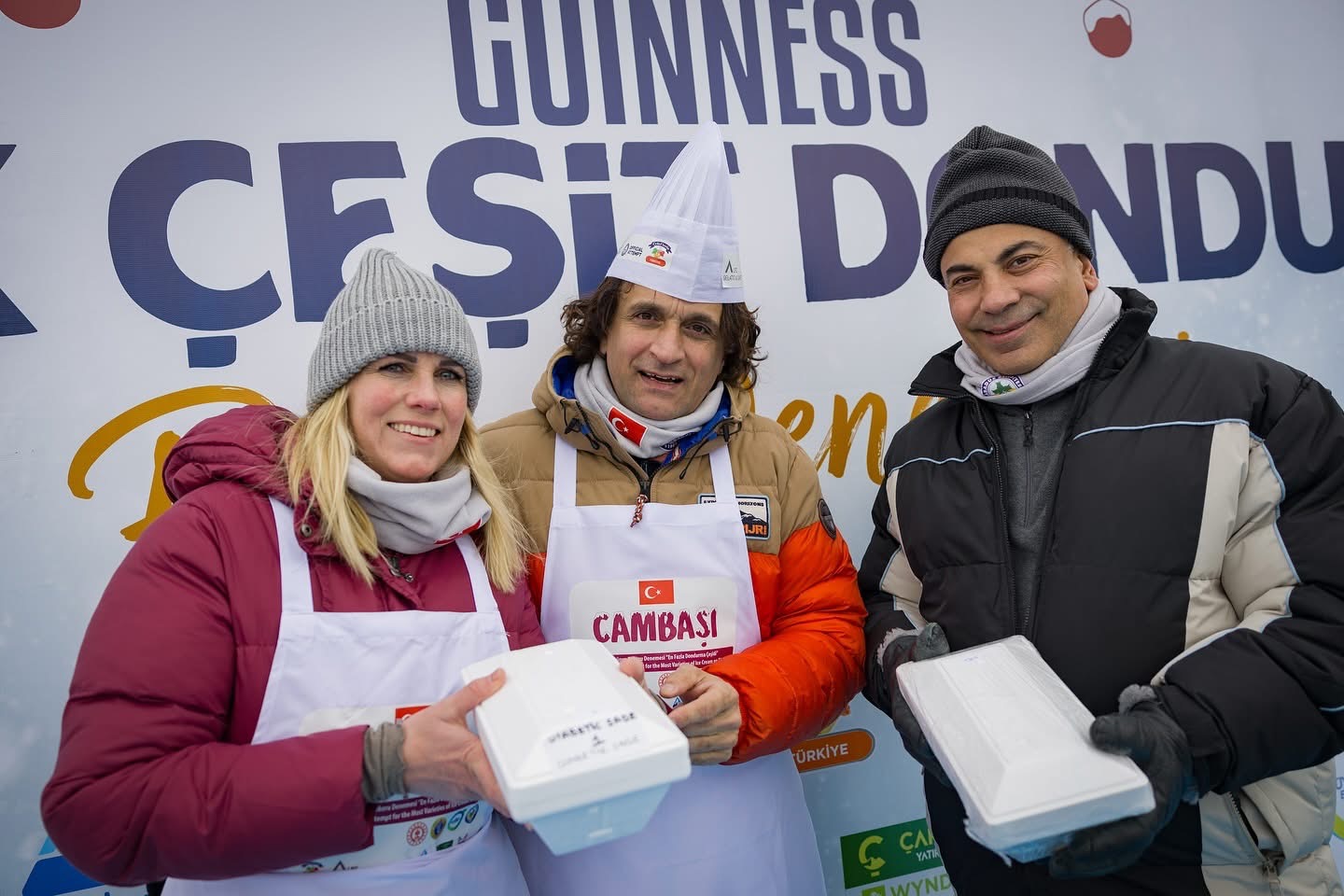 Celal Karaarslan 1.301 Çeşit Dondurma ile Guinness Rekorlar Kitabına Girdi!