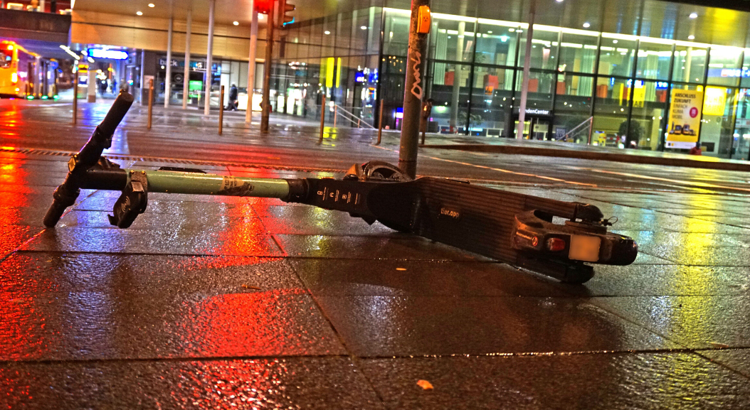 OGH’den E-Scooter Kullanıcılarını Etkileyecek Karar: Kazazedeye Maluliyet Aylığı Yok OGH’den E-Scooter Kullanıcılarını Etkileyecek Karar: Kazazedeye Maluliyet Aylığı Yok