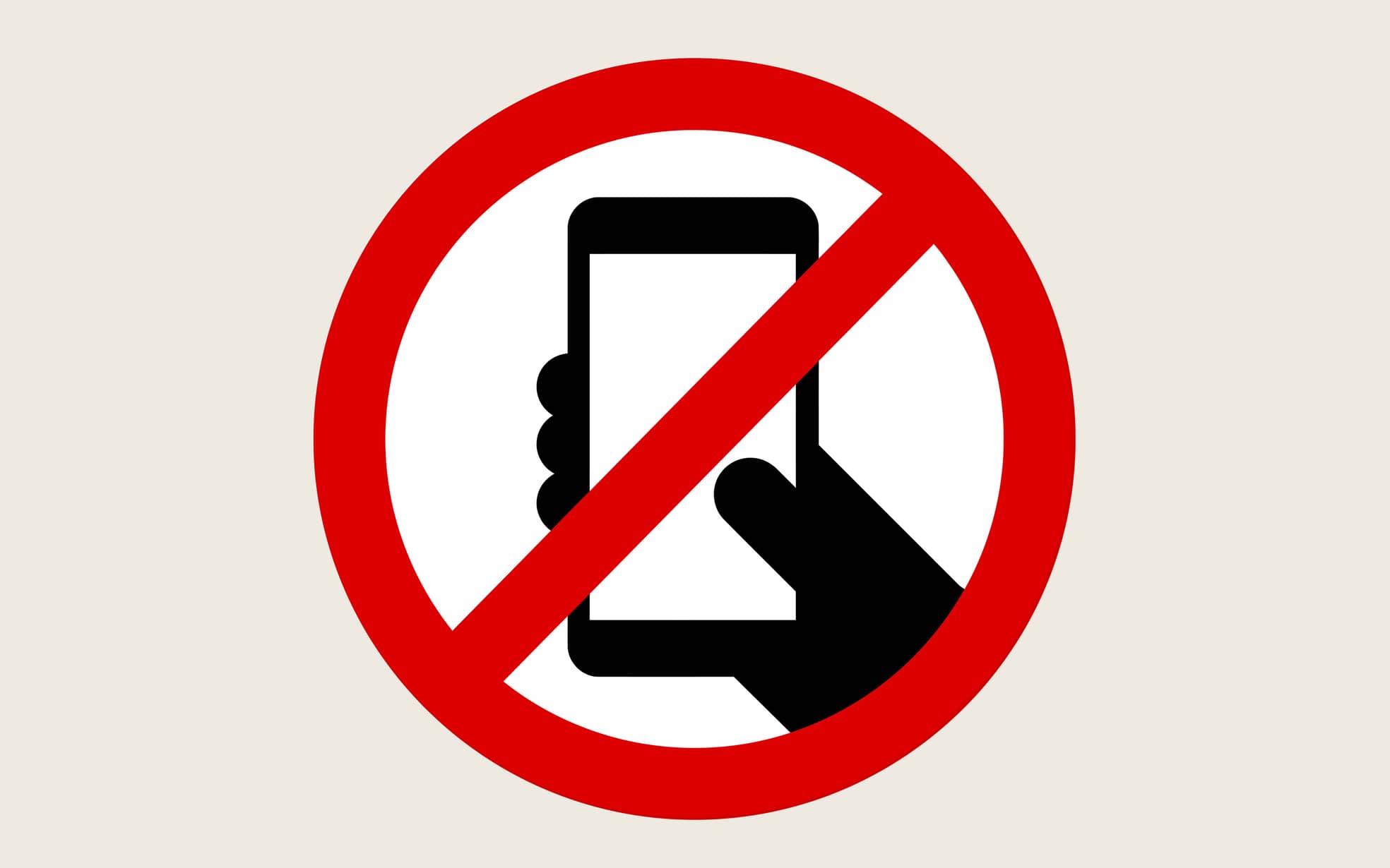 1 Mayıs’tan İtibaren Okullarda Cep Telefonu Yasağı Geliyor