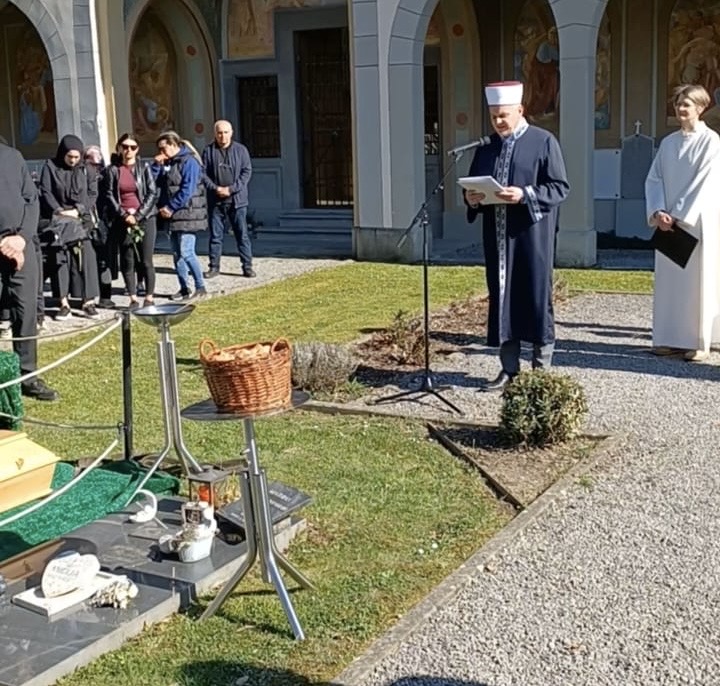 Doğmadan Ahirete Uğurlanan Bebekler İçin Rankweil’de Toplu Defin Merasimi