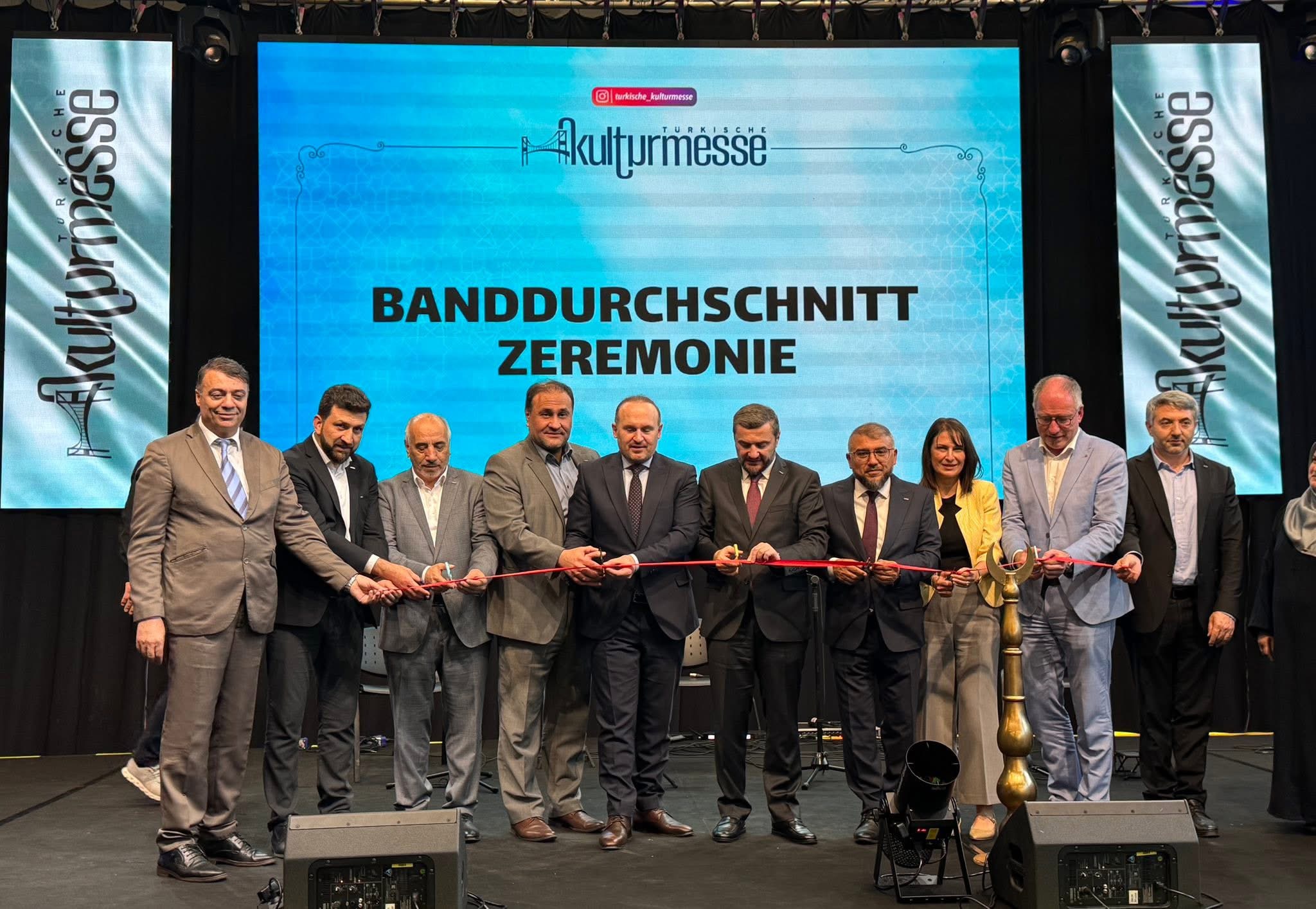 Salzburg’da ALİF Türk Kültür Fuarı: Birlik, Kimlik ve Dayanışma Mesajları Öne Çıktı Salzburg’da ALİF Türk Kültür Fuarı: Birlik, Kimlik ve Dayanışma Mesajları Öne Çıktı