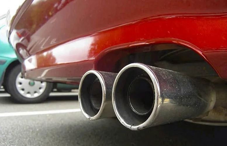 Hard Polisi Uyarıyor: Genç Sürücüler Dikkat! Cepleriniz Yanabilir