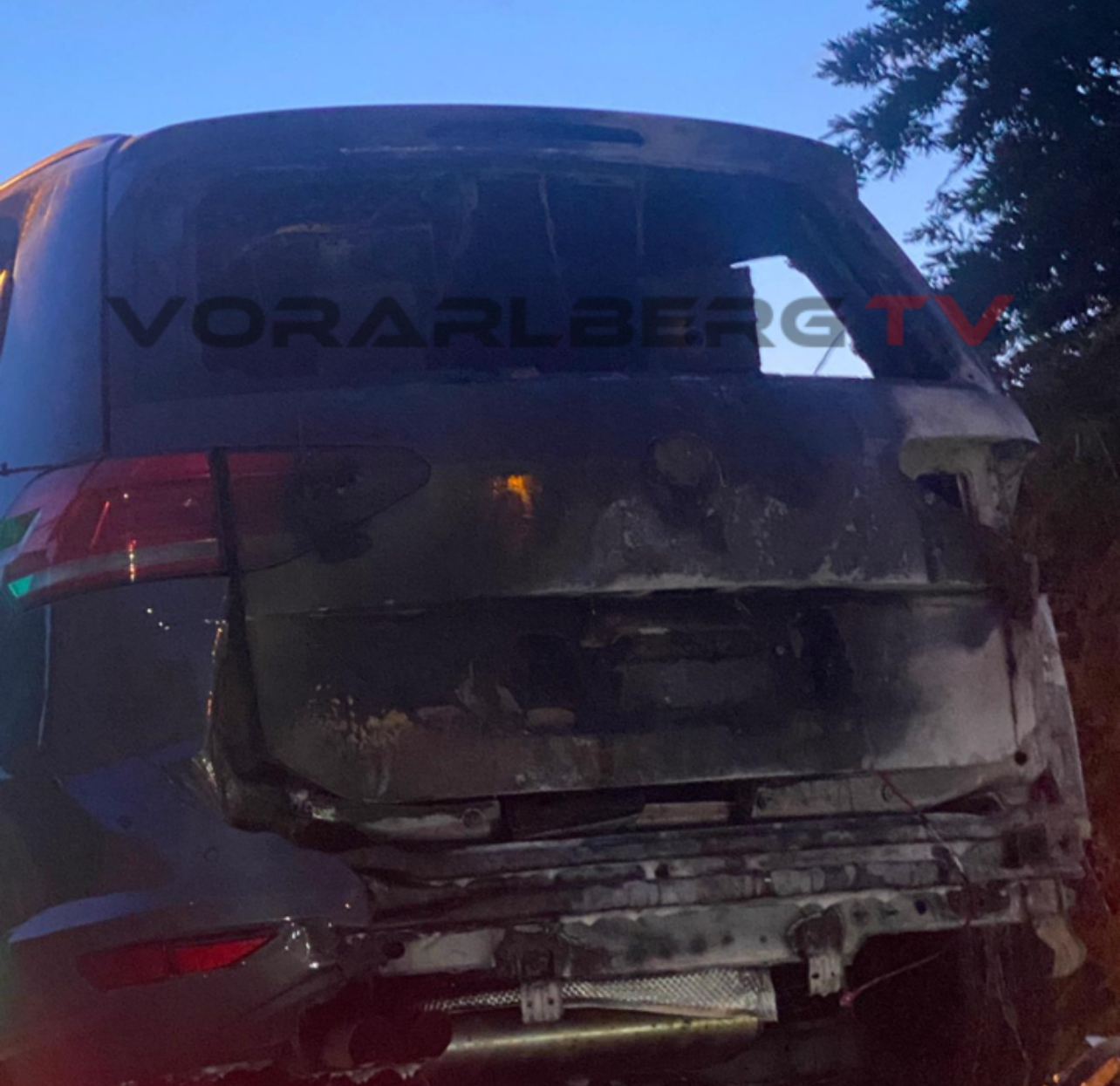 Höchst’te Polis Radar Aracı Yanmıştı: 100 Bin Euro’luk Zarar Oluştu Höchst’te Polis Radar Aracı Yanmıştı: 100 Bin Euro’luk Zarar Oluştu