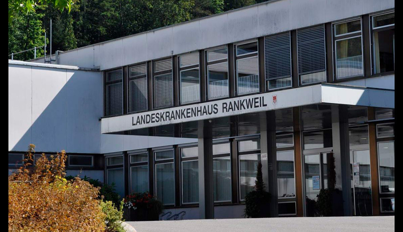 Landeskrankenhaus Rankweil’de Duman Paniği: Hasta Dergileri Ateşe Verdi Landeskrankenhaus Rankweil’de Duman Paniği: Hasta Dergileri Ateşe Verdi
