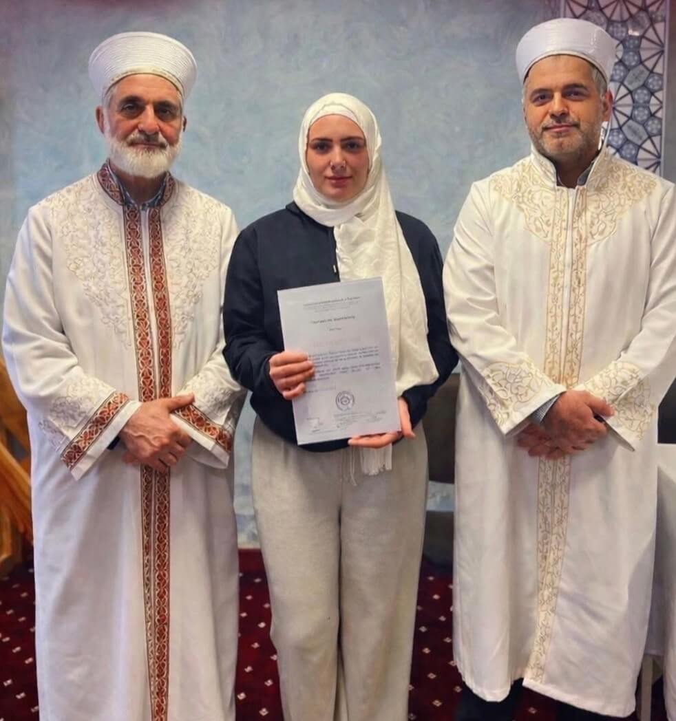 Avusturya’da Manevi Atmosfer: Genç Kadın Hallein’de Müslüman Oldu